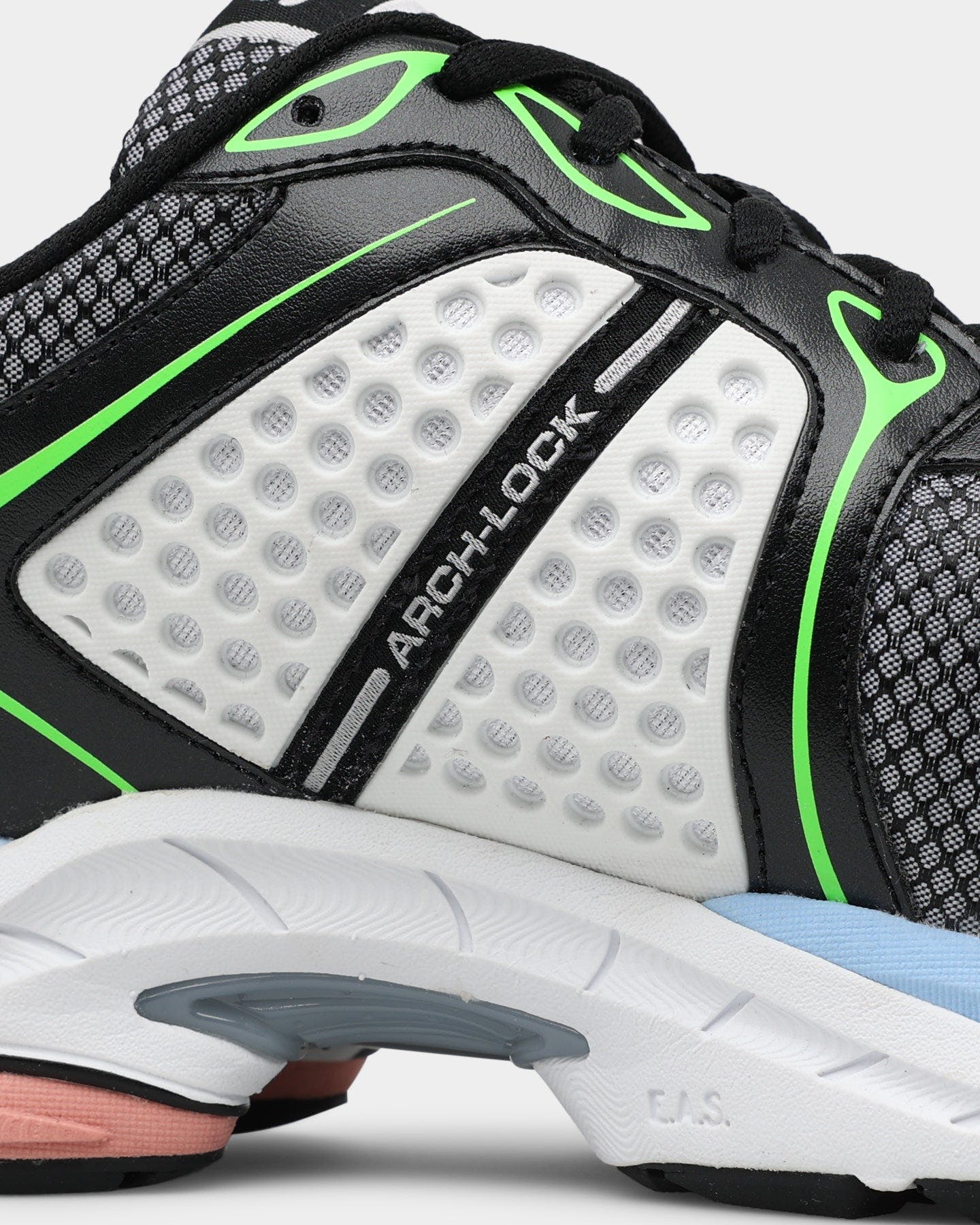 Saucony ProGrid Triumph 4 "Other World"